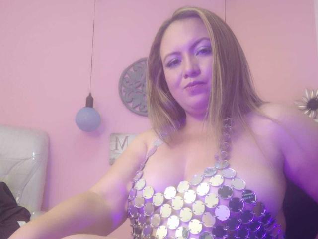 VictoriaRosse69 - Live porn &amp; sex cam - 20823882