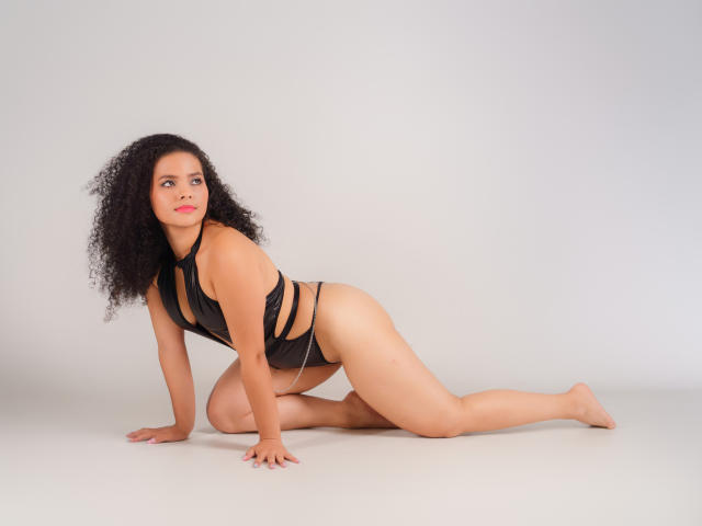 AbrilRoman - Sexe cam en vivo - 20825466