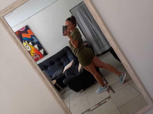 GeorgiaWolf - Élő pornó és szexkamera - 20826530