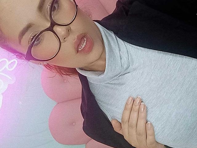 ValentinaSimmons - Live porn &amp; sex cam - 20836446