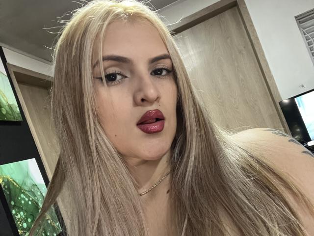 FiorellaStrong - Live porno og sexkamera - 20838682