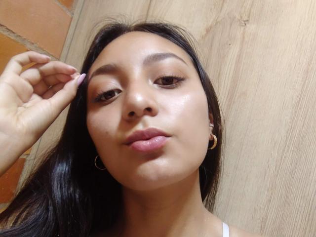 DianaFernandezz - Élő pornó és szexkamera - 20841326