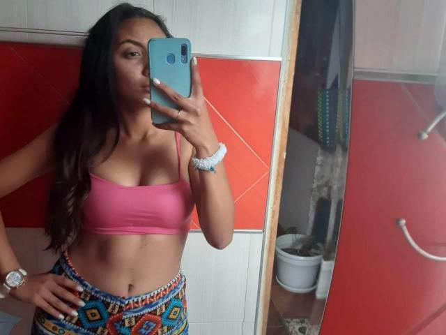 DianaFernandezz - Live porn &amp; sex cam - 20841390