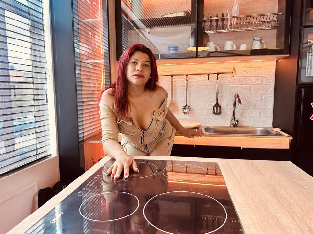 AlmaWhite - Live sex cam - 20847522