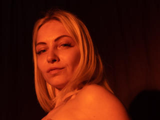 AliceBoost - Live porn &amp; sex cam - 20849190