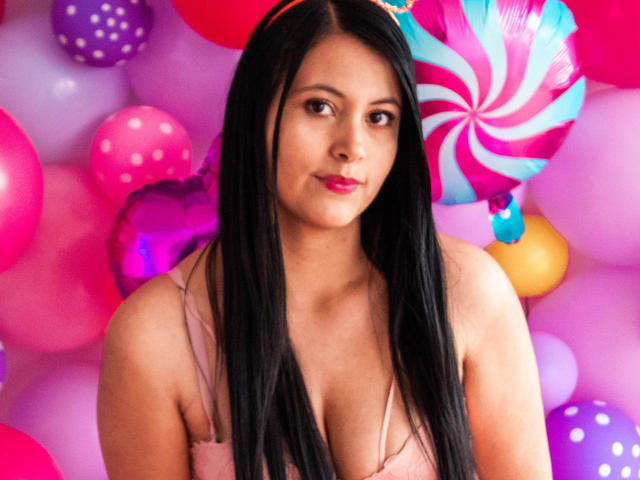 EmilySavage - Porno na żywo i seks kamera - 20851738