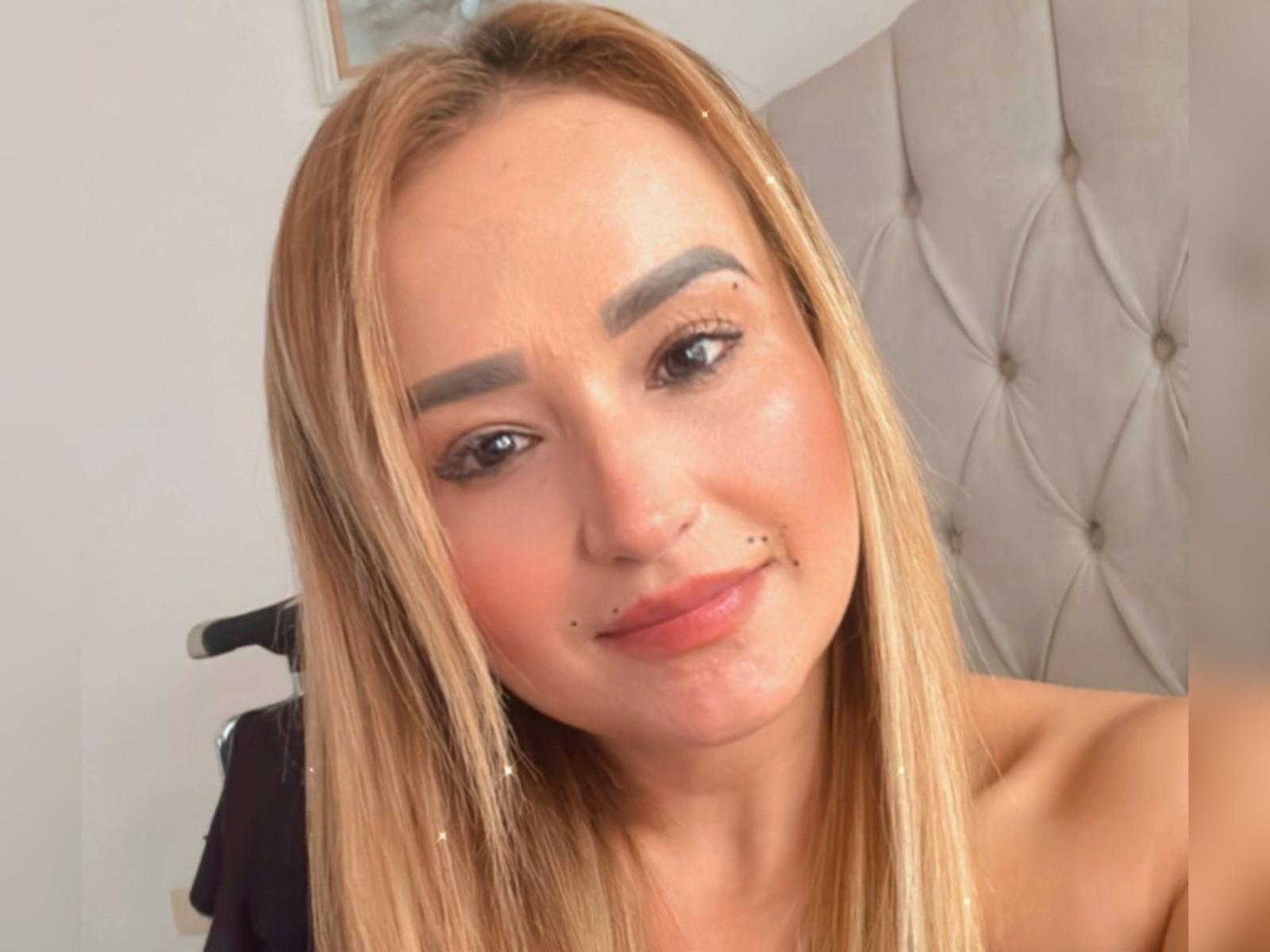 JadaBlaze - Live porn &amp; sex cam - 20853574