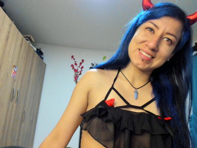 DanielleHoles - сексуальная веб-камера в реальном времени - 20854274