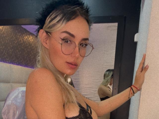 GreicyJones - Live porn &amp; sex cam - 20854730