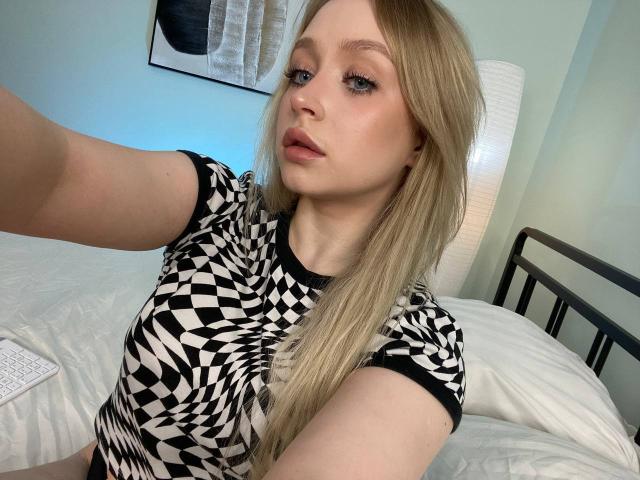 LorenaDiamond - Live porn &amp; sex cam - 20856926