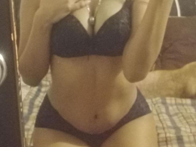 CoralHotReed - Live porn &amp; sex cam - 20858238