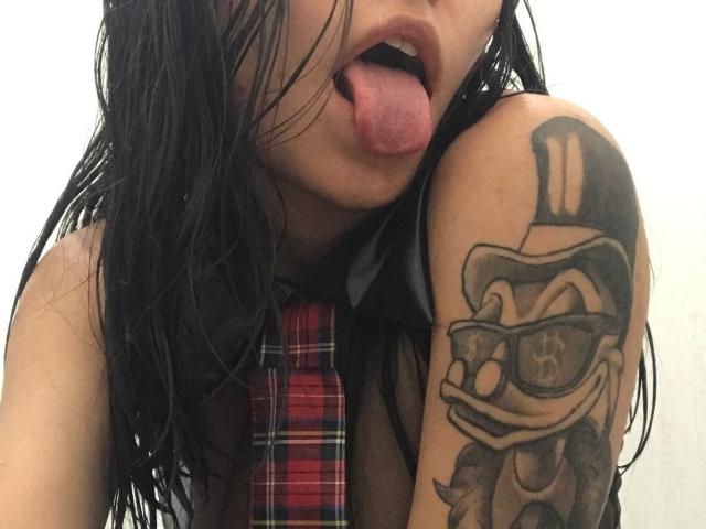 EvieGothel - Live porn &amp; sex cam - 20860262