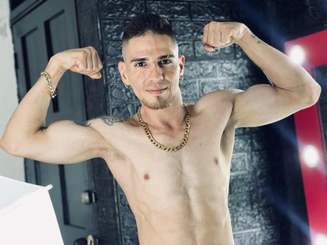 GilbertRossi - Live porn &amp; sex cam - 20863046