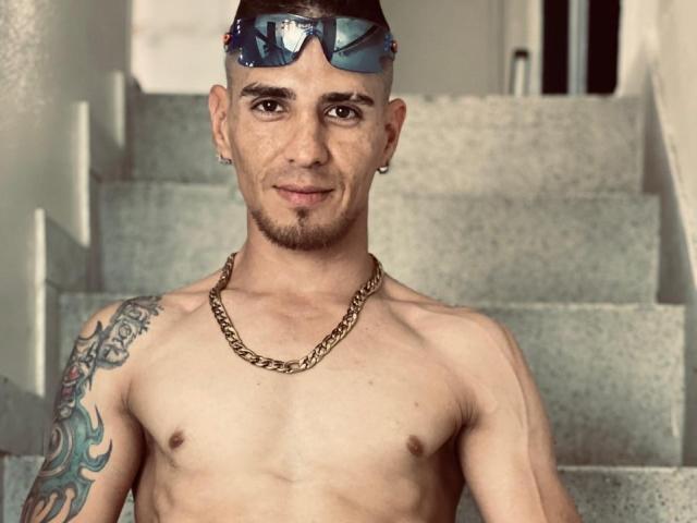 GilbertRossi - Live porn &amp; sex cam - 20863054