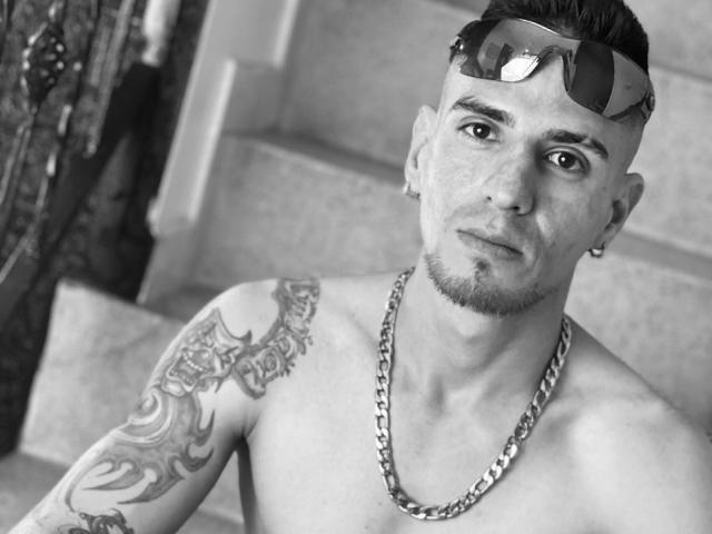 GilbertRossi - Camera khiêu dâm &amp; quyến rũ trực tiếp - 20863098