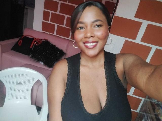 EmiraHot - Live porn &amp; sex cam - 20876678