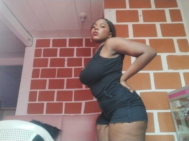 EmiraHot - Porno na żywo i seks kamera - 20876762