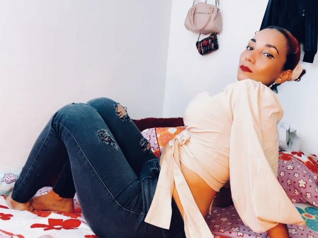 AmberDemons - Live Sex Cam - 20879058