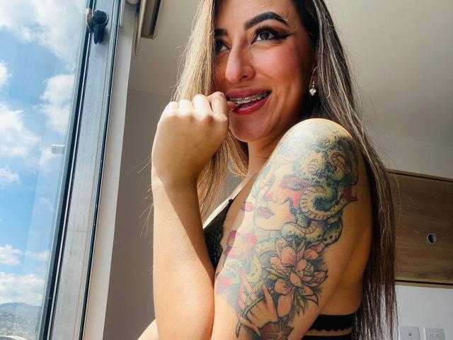 SabrinaaMontana - Live porn &amp; sex cam - 20880182