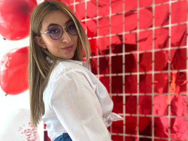 SabrinaaMontana - Live sex cam - 20880330