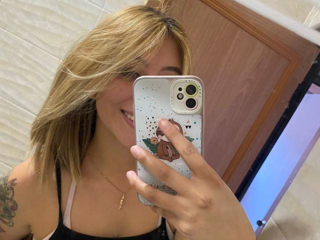 SabrinaaMontana - Live porn &amp; sex cam - 20880670