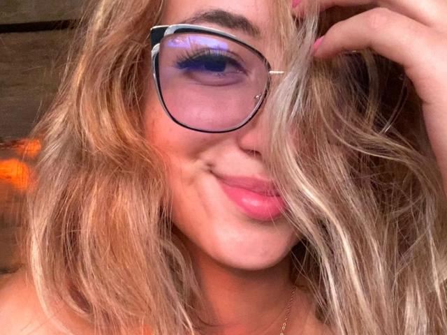 SabrinaaMontana - ライブポルノ&amp;セックスカム - 20880790