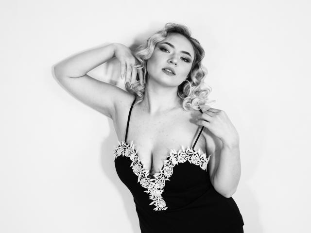 SallyVerda - Live sex cam - 20883170