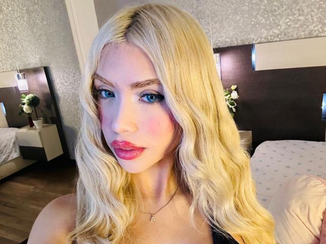 ChristieGarci - Live porn &amp; sex cam - 20883918