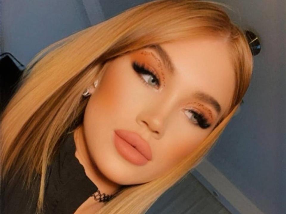 EsmiXSmily - Live porn &amp; sex cam - 20893810