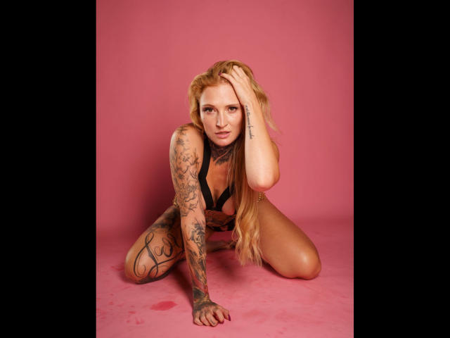 redNatified-hot - Live porn &amp; sex cam - 20910886