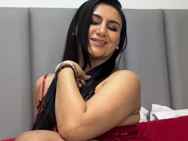 JuliaRobinson - Live porn &amp; sex cam - 20917294