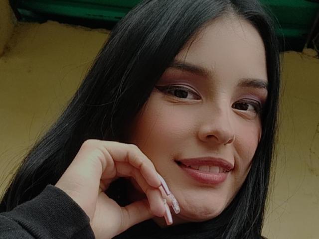 TalianaSquirt - Live Sex Cam - 20931642