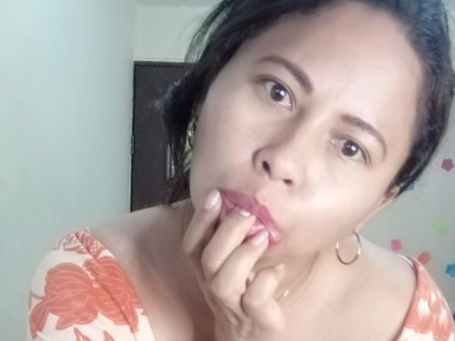 MiaSalomeHot - Live porn &amp; sex cam - 20943718