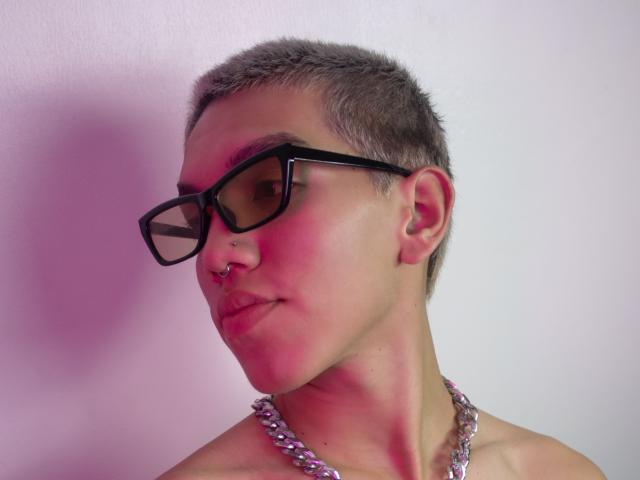 CameronLecoy - Live porn &amp; sex cam - 20953778