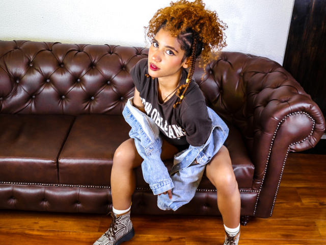 CinthiaWalker - Live porn &amp; sex cam - 20956918