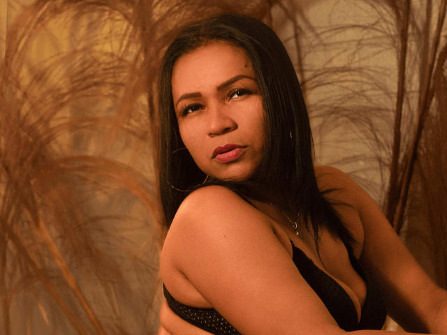 LouiseNails - Camera khiêu dâm &amp; quyến rũ trực tiếp - 20957526