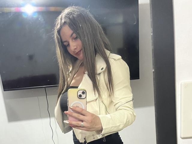 AtheneaRossi - פורנו בשידור חי ומצלמת סקס - 20957574