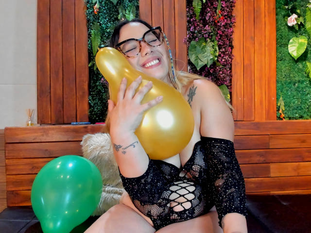 MeganHolt - Porno na żywo i seks kamera - 20958562