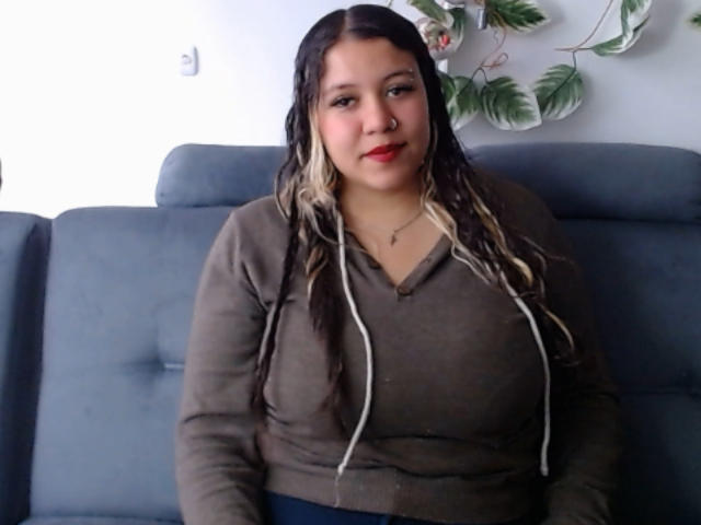 KrisGarner - Porno na żywo i seks kamera - 20969550