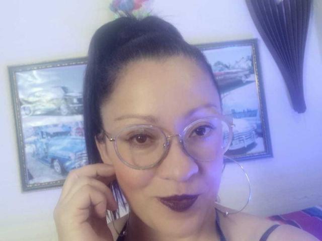 CharloteEzra - Live sex cam - 20973338