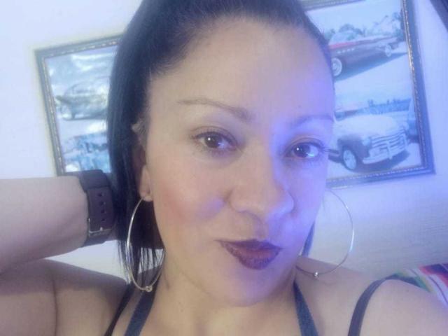 CharloteEzra - Live porn &amp; sex cam - 20973366