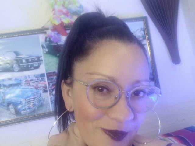 CharloteEzra - Live Sex Cam - 20973370