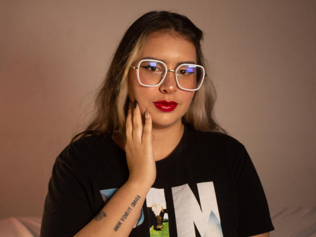 EmmaTaylory - Live porn &amp; sex cam - 20975698