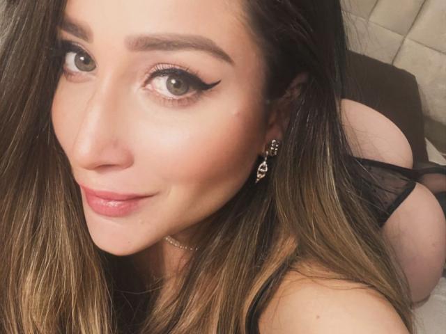 ArianaLu - Live sexe cam - 20977182