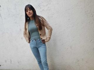 DanaeYellow - Live porn &amp; sex cam - 20980194