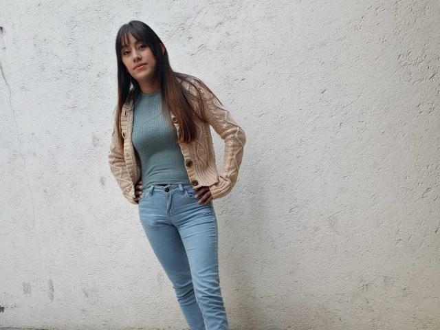 DanaeYellow - Live porn &amp; sex cam - 20980194