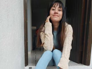 DanaeYellow - Live porn &amp; sex cam - 20980218