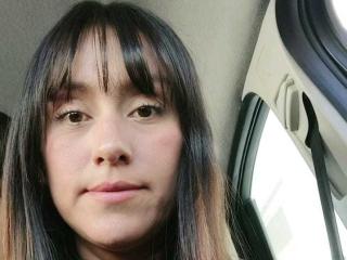 DanaeYellow - Live porn &amp; sex cam - 20980222