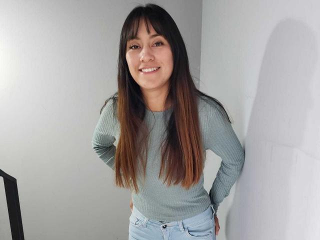 DanaeYellow - Live porn &amp; sex cam - 20980226