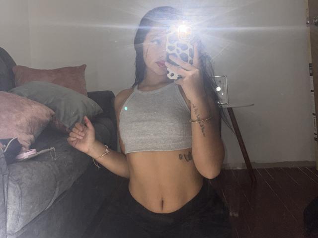 AlessiaFerry - Live porn &amp; sex cam - 20984682